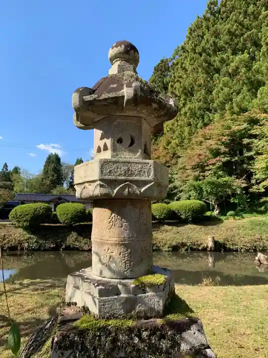 黒石寺の塔