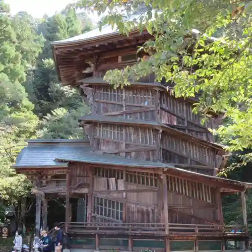 円通三匝堂（さざえ堂）の本殿・本堂