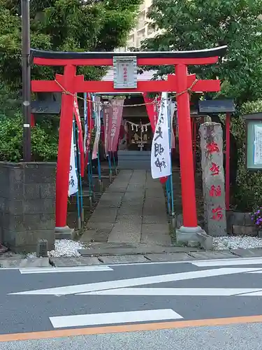 出世稲荷神社の鳥居