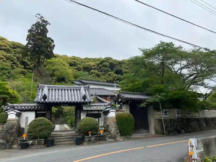 金勝寺の{uncategorized: "未分類", other: "その他", undefined: "問題あり", building: "その他建物", grave: "お墓", sacred_gate: "鳥居", guardian: "狛犬", statue: "像", buddha: "仏像", history: "歴史", nature: "自然", garden: "庭園", animal: "動物", pagoda: "塔", temizu: "手水舎", mountain_gate: "山門・神門", sanctuary: "本殿・本堂", subordinate: "末社・摂社", art: "芸術", scenery: "景色", jizo: "地蔵", ema: "絵馬", goshuin: "御朱印", omikuji: "おみくじ", items: "授与品その他", amulet: "お守り", goshuincho: "御朱印帳", eats: "食事", festival: "お祭り", votive_dance: "神楽", shichigosan: "七五三参", wedding: "結婚式", experience: "体験その他", initially: "初詣", around: "周辺", anti_infection: "感染症対策"}