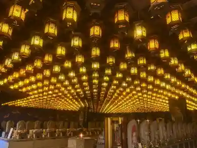 大聖院の{uncategorized: "未分類", other: "その他", undefined: "問題あり", building: "その他建物", grave: "お墓", sacred_gate: "鳥居", guardian: "狛犬", statue: "像", buddha: "仏像", history: "歴史", nature: "自然", garden: "庭園", animal: "動物", pagoda: "塔", temizu: "手水舎", mountain_gate: "山門・神門", sanctuary: "本殿・本堂", subordinate: "末社・摂社", art: "芸術", scenery: "景色", jizo: "地蔵", ema: "絵馬", goshuin: "御朱印", omikuji: "おみくじ", items: "授与品その他", amulet: "お守り", goshuincho: "御朱印帳", eats: "食事", festival: "お祭り", votive_dance: "神楽", shichigosan: "七五三参", wedding: "結婚式", experience: "体験その他", initially: "初詣", around: "周辺", anti_infection: "感染症対策"}