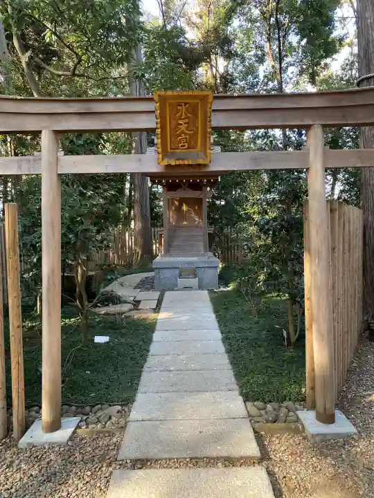 岩槻久伊豆神社の{uncategorized: "未分類", other: "その他", undefined: "問題あり", building: "その他建物", grave: "お墓", sacred_gate: "鳥居", guardian: "狛犬", statue: "像", buddha: "仏像", history: "歴史", nature: "自然", garden: "庭園", animal: "動物", pagoda: "塔", temizu: "手水舎", mountain_gate: "山門・神門", sanctuary: "本殿・本堂", subordinate: "末社・摂社", art: "芸術", scenery: "景色", jizo: "地蔵", ema: "絵馬", goshuin: "御朱印", omikuji: "おみくじ", items: "授与品その他", amulet: "お守り", goshuincho: "御朱印帳", eats: "食事", festival: "お祭り", votive_dance: "神楽", shichigosan: "七五三参", wedding: "結婚式", experience: "体験その他", initially: "初詣", around: "周辺", anti_infection: "感染症対策"}