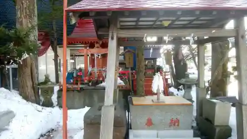 共栄稲荷神社の手水