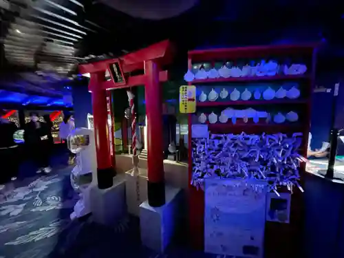 たわわちゃん神社(京都タワー)の鳥居