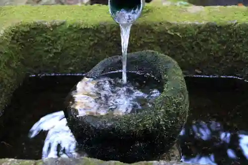 磐椅神社の手水