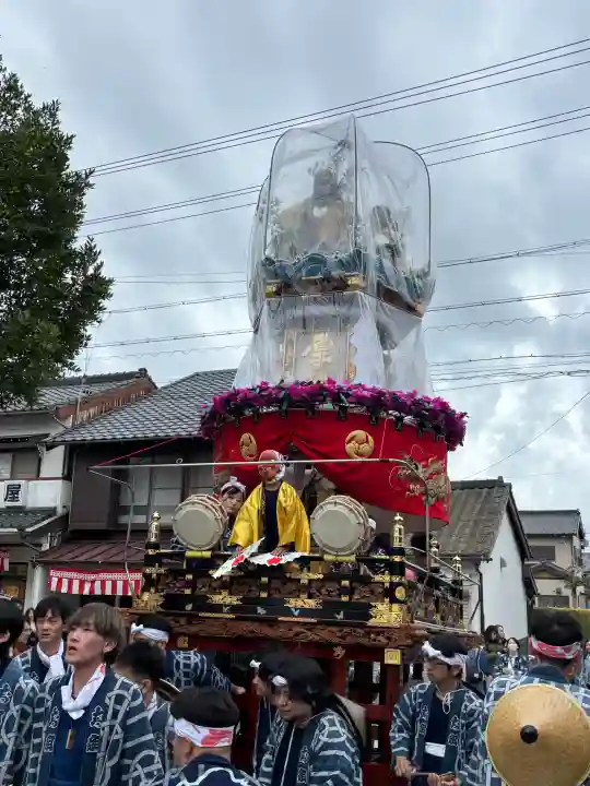 三熊野神社の{uncategorized: "未分類", other: "その他", undefined: "問題あり", building: "その他建物", grave: "お墓", sacred_gate: "鳥居", guardian: "狛犬", statue: "像", buddha: "仏像", history: "歴史", nature: "自然", garden: "庭園", animal: "動物", pagoda: "塔", temizu: "手水舎", mountain_gate: "山門・神門", sanctuary: "本殿・本堂", subordinate: "末社・摂社", art: "芸術", scenery: "景色", jizo: "地蔵", ema: "絵馬", goshuin: "御朱印", omikuji: "おみくじ", items: "授与品その他", amulet: "お守り", goshuincho: "御朱印帳", eats: "食事", festival: "お祭り", votive_dance: "神楽", shichigosan: "七五三参", wedding: "結婚式", experience: "体験その他", initially: "初詣", around: "周辺", anti_infection: "感染症対策"}