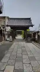 九品寺の山門