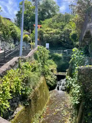 若宮稲荷神社の{uncategorized: "未分類", other: "その他", undefined: "問題あり", building: "その他建物", grave: "お墓", sacred_gate: "鳥居", guardian: "狛犬", statue: "像", buddha: "仏像", history: "歴史", nature: "自然", garden: "庭園", animal: "動物", pagoda: "塔", temizu: "手水舎", mountain_gate: "山門・神門", sanctuary: "本殿・本堂", subordinate: "末社・摂社", art: "芸術", scenery: "景色", jizo: "地蔵", ema: "絵馬", goshuin: "御朱印", omikuji: "おみくじ", items: "授与品その他", amulet: "お守り", goshuincho: "御朱印帳", eats: "食事", festival: "お祭り", votive_dance: "神楽", shichigosan: "七五三参", wedding: "結婚式", experience: "体験その他", initially: "初詣", around: "周辺", anti_infection: "感染症対策"}