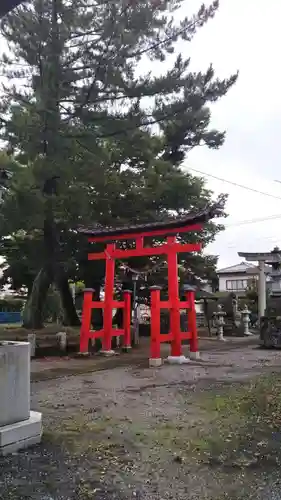 八幡神社の鳥居