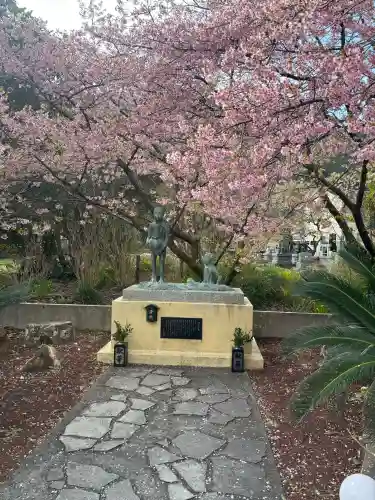 かっぱの寺 栖足寺の{uncategorized: "未分類", other: "その他", undefined: "問題あり", building: "その他建物", grave: "お墓", sacred_gate: "鳥居", guardian: "狛犬", statue: "像", buddha: "仏像", history: "歴史", nature: "自然", garden: "庭園", animal: "動物", pagoda: "塔", temizu: "手水舎", mountain_gate: "山門・神門", sanctuary: "本殿・本堂", subordinate: "末社・摂社", art: "芸術", scenery: "景色", jizo: "地蔵", ema: "絵馬", goshuin: "御朱印", omikuji: "おみくじ", items: "授与品その他", amulet: "お守り", goshuincho: "御朱印帳", eats: "食事", festival: "お祭り", votive_dance: "神楽", shichigosan: "七五三参", wedding: "結婚式", experience: "体験その他", initially: "初詣", around: "周辺", anti_infection: "感染症対策"}