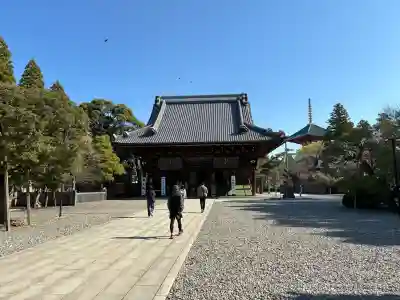 成田山光明堂の{uncategorized: "未分類", other: "その他", undefined: "問題あり", building: "その他建物", grave: "お墓", sacred_gate: "鳥居", guardian: "狛犬", statue: "像", buddha: "仏像", history: "歴史", nature: "自然", garden: "庭園", animal: "動物", pagoda: "塔", temizu: "手水舎", mountain_gate: "山門・神門", sanctuary: "本殿・本堂", subordinate: "末社・摂社", art: "芸術", scenery: "景色", jizo: "地蔵", ema: "絵馬", goshuin: "御朱印", omikuji: "おみくじ", items: "授与品その他", amulet: "お守り", goshuincho: "御朱印帳", eats: "食事", festival: "お祭り", votive_dance: "神楽", shichigosan: "七五三参", wedding: "結婚式", experience: "体験その他", initially: "初詣", around: "周辺", anti_infection: "感染症対策"}