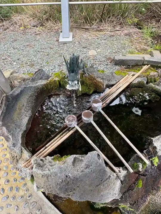 鳥海山大物忌神社吹浦口ノ宮の{uncategorized: "未分類", other: "その他", undefined: "問題あり", building: "その他建物", grave: "お墓", sacred_gate: "鳥居", guardian: "狛犬", statue: "像", buddha: "仏像", history: "歴史", nature: "自然", garden: "庭園", animal: "動物", pagoda: "塔", temizu: "手水舎", mountain_gate: "山門・神門", sanctuary: "本殿・本堂", subordinate: "末社・摂社", art: "芸術", scenery: "景色", jizo: "地蔵", ema: "絵馬", goshuin: "御朱印", omikuji: "おみくじ", items: "授与品その他", amulet: "お守り", goshuincho: "御朱印帳", eats: "食事", festival: "お祭り", votive_dance: "神楽", shichigosan: "七五三参", wedding: "結婚式", experience: "体験その他", initially: "初詣", around: "周辺", anti_infection: "感染症対策"}