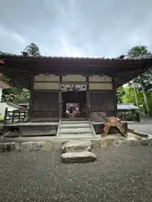 大瀧神社の{uncategorized: "未分類", other: "その他", undefined: "問題あり", building: "その他建物", grave: "お墓", sacred_gate: "鳥居", guardian: "狛犬", statue: "像", buddha: "仏像", history: "歴史", nature: "自然", garden: "庭園", animal: "動物", pagoda: "塔", temizu: "手水舎", mountain_gate: "山門・神門", sanctuary: "本殿・本堂", subordinate: "末社・摂社", art: "芸術", scenery: "景色", jizo: "地蔵", ema: "絵馬", goshuin: "御朱印", omikuji: "おみくじ", items: "授与品その他", amulet: "お守り", goshuincho: "御朱印帳", eats: "食事", festival: "お祭り", votive_dance: "神楽", shichigosan: "七五三参", wedding: "結婚式", experience: "体験その他", initially: "初詣", around: "周辺", anti_infection: "感染症対策"}