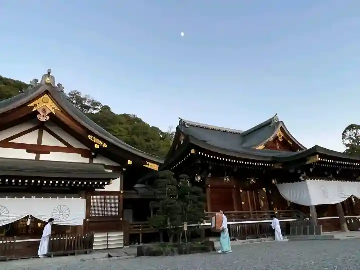 大神神社の{uncategorized: "未分類", other: "その他", undefined: "問題あり", building: "その他建物", grave: "お墓", sacred_gate: "鳥居", guardian: "狛犬", statue: "像", buddha: "仏像", history: "歴史", nature: "自然", garden: "庭園", animal: "動物", pagoda: "塔", temizu: "手水舎", mountain_gate: "山門・神門", sanctuary: "本殿・本堂", subordinate: "末社・摂社", art: "芸術", scenery: "景色", jizo: "地蔵", ema: "絵馬", goshuin: "御朱印", omikuji: "おみくじ", items: "授与品その他", amulet: "お守り", goshuincho: "御朱印帳", eats: "食事", festival: "お祭り", votive_dance: "神楽", shichigosan: "七五三参", wedding: "結婚式", experience: "体験その他", initially: "初詣", around: "周辺", anti_infection: "感染症対策"}