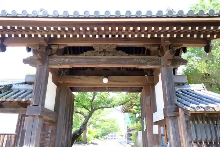 橘寺の山門・神門