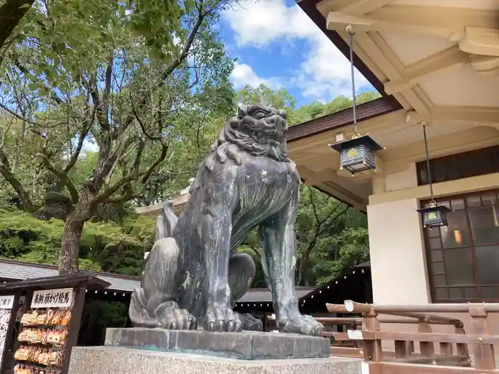 湊川神社の狛犬