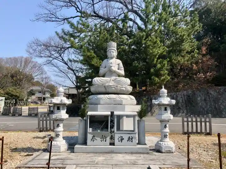 八事山 興正寺の仏像