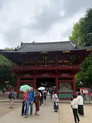 根津神社の{uncategorized: "未分類", other: "その他", undefined: "問題あり", building: "その他建物", grave: "お墓", sacred_gate: "鳥居", guardian: "狛犬", statue: "像", buddha: "仏像", history: "歴史", nature: "自然", garden: "庭園", animal: "動物", pagoda: "塔", temizu: "手水舎", mountain_gate: "山門・神門", sanctuary: "本殿・本堂", subordinate: "末社・摂社", art: "芸術", scenery: "景色", jizo: "地蔵", ema: "絵馬", goshuin: "御朱印", omikuji: "おみくじ", items: "授与品その他", amulet: "お守り", goshuincho: "御朱印帳", eats: "食事", festival: "お祭り", votive_dance: "神楽", shichigosan: "七五三参", wedding: "結婚式", experience: "体験その他", initially: "初詣", around: "周辺", anti_infection: "感染症対策"}