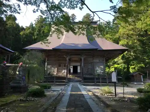 国上寺の本殿・本堂