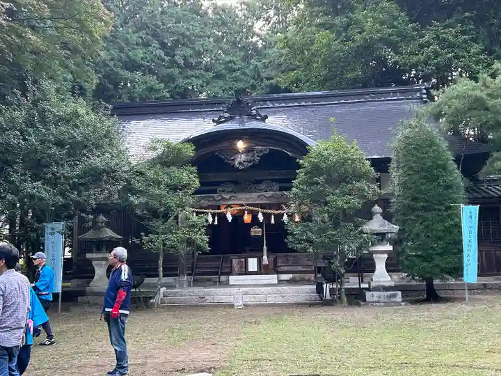 新屋諏訪神社(長野県)