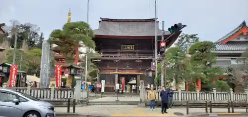 高幡不動尊　金剛寺の山門