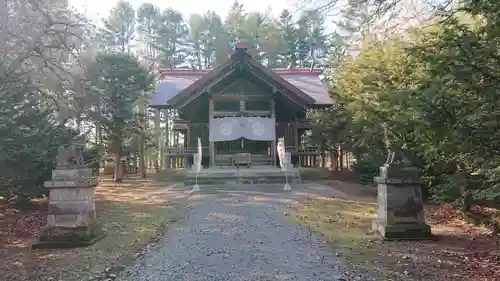 川西神社の本殿