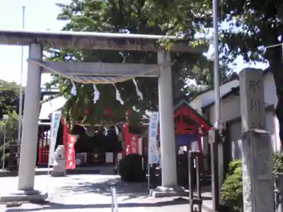 葛飾氷川神社の鳥居