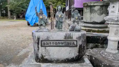 今市瀧尾神社の{uncategorized: "未分類", other: "その他", undefined: "問題あり", building: "その他建物", grave: "お墓", sacred_gate: "鳥居", guardian: "狛犬", statue: "像", buddha: "仏像", history: "歴史", nature: "自然", garden: "庭園", animal: "動物", pagoda: "塔", temizu: "手水舎", mountain_gate: "山門・神門", sanctuary: "本殿・本堂", subordinate: "末社・摂社", art: "芸術", scenery: "景色", jizo: "地蔵", ema: "絵馬", goshuin: "御朱印", omikuji: "おみくじ", items: "授与品その他", amulet: "お守り", goshuincho: "御朱印帳", eats: "食事", festival: "お祭り", votive_dance: "神楽", shichigosan: "七五三参", wedding: "結婚式", experience: "体験その他", initially: "初詣", around: "周辺", anti_infection: "感染症対策"}