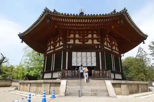 興福寺の本殿・本堂