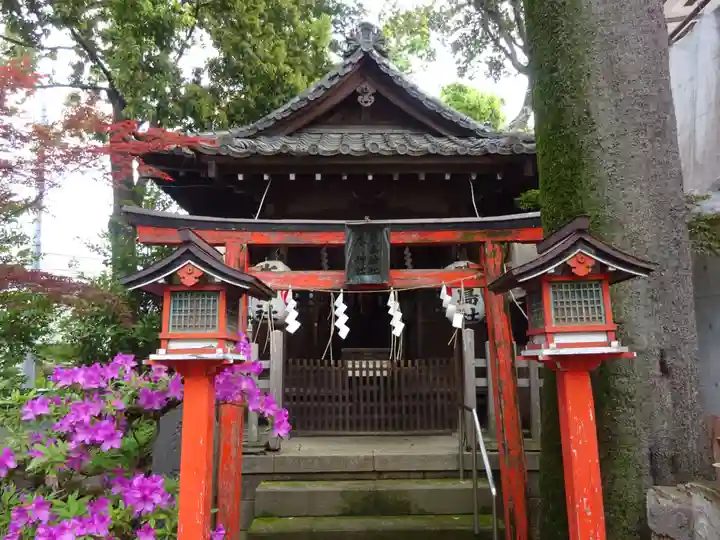 馬橋稲荷神社の末社・摂社
