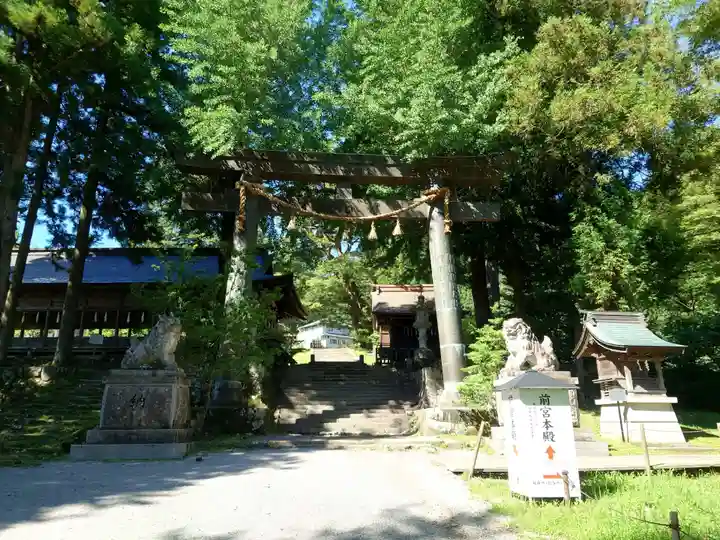 諏訪大社上社前宮(長野県)