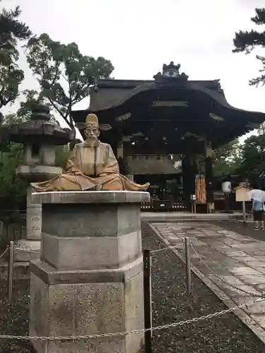 豊国神社の像