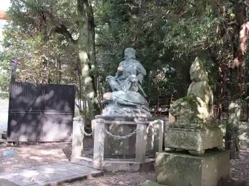 籠神社の像