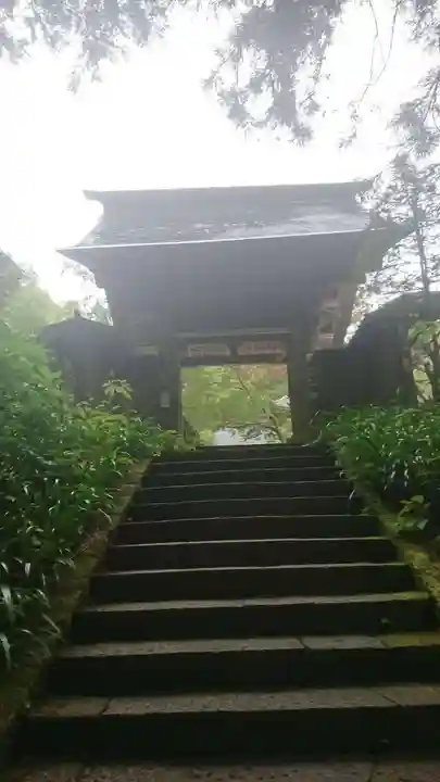 安楽寺の山門・神門