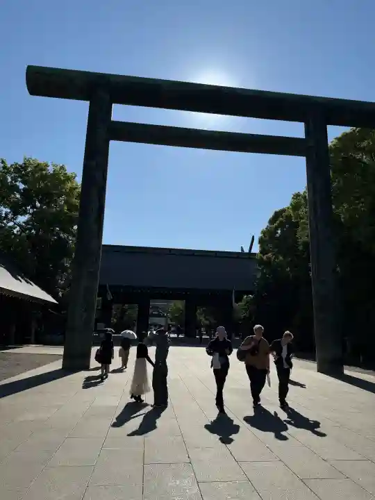 靖國神社の{uncategorized: "未分類", other: "その他", undefined: "問題あり", building: "その他建物", grave: "お墓", sacred_gate: "鳥居", guardian: "狛犬", statue: "像", buddha: "仏像", history: "歴史", nature: "自然", garden: "庭園", animal: "動物", pagoda: "塔", temizu: "手水舎", mountain_gate: "山門・神門", sanctuary: "本殿・本堂", subordinate: "末社・摂社", art: "芸術", scenery: "景色", jizo: "地蔵", ema: "絵馬", goshuin: "御朱印", omikuji: "おみくじ", items: "授与品その他", amulet: "お守り", goshuincho: "御朱印帳", eats: "食事", festival: "お祭り", votive_dance: "神楽", shichigosan: "七五三参", wedding: "結婚式", experience: "体験その他", initially: "初詣", around: "周辺", anti_infection: "感染症対策"}