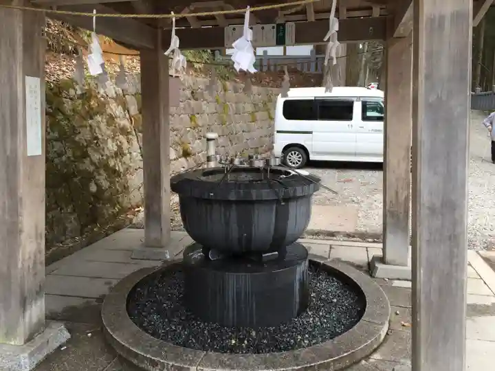 戸隠神社中社の手水舎