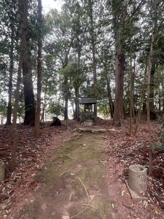 知波夜比古神社の{uncategorized: "未分類", other: "その他", undefined: "問題あり", building: "その他建物", grave: "お墓", sacred_gate: "鳥居", guardian: "狛犬", statue: "像", buddha: "仏像", history: "歴史", nature: "自然", garden: "庭園", animal: "動物", pagoda: "塔", temizu: "手水舎", mountain_gate: "山門・神門", sanctuary: "本殿・本堂", subordinate: "末社・摂社", art: "芸術", scenery: "景色", jizo: "地蔵", ema: "絵馬", goshuin: "御朱印", omikuji: "おみくじ", items: "授与品その他", amulet: "お守り", goshuincho: "御朱印帳", eats: "食事", festival: "お祭り", votive_dance: "神楽", shichigosan: "七五三参", wedding: "結婚式", experience: "体験その他", initially: "初詣", around: "周辺", anti_infection: "感染症対策"}