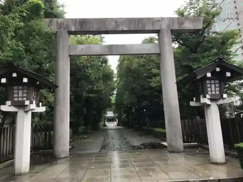 神明社の鳥居