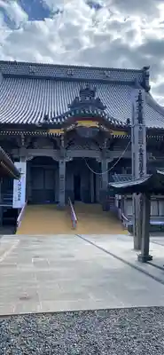 誕生寺の本殿・本堂