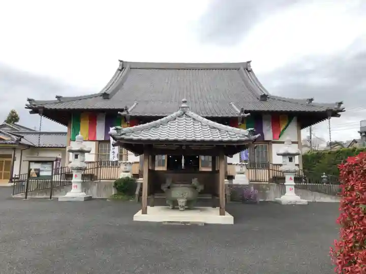 瑠璃光寺の本殿・本堂