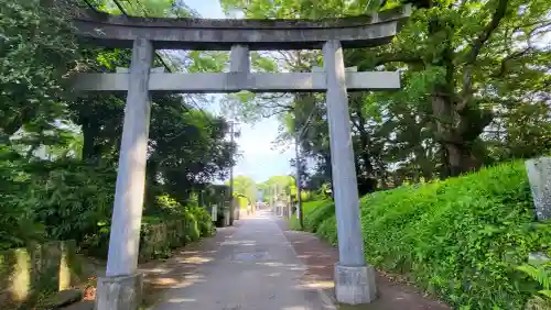 大汝牟遅神社の{uncategorized: "未分類", other: "その他", undefined: "問題あり", building: "その他建物", grave: "お墓", sacred_gate: "鳥居", guardian: "狛犬", statue: "像", buddha: "仏像", history: "歴史", nature: "自然", garden: "庭園", animal: "動物", pagoda: "塔", temizu: "手水舎", mountain_gate: "山門・神門", sanctuary: "本殿・本堂", subordinate: "末社・摂社", art: "芸術", scenery: "景色", jizo: "地蔵", ema: "絵馬", goshuin: "御朱印", omikuji: "おみくじ", items: "授与品その他", amulet: "お守り", goshuincho: "御朱印帳", eats: "食事", festival: "お祭り", votive_dance: "神楽", shichigosan: "七五三参", wedding: "結婚式", experience: "体験その他", initially: "初詣", around: "周辺", anti_infection: "感染症対策"}