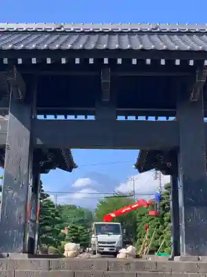富士山久遠寺の山門・神門
