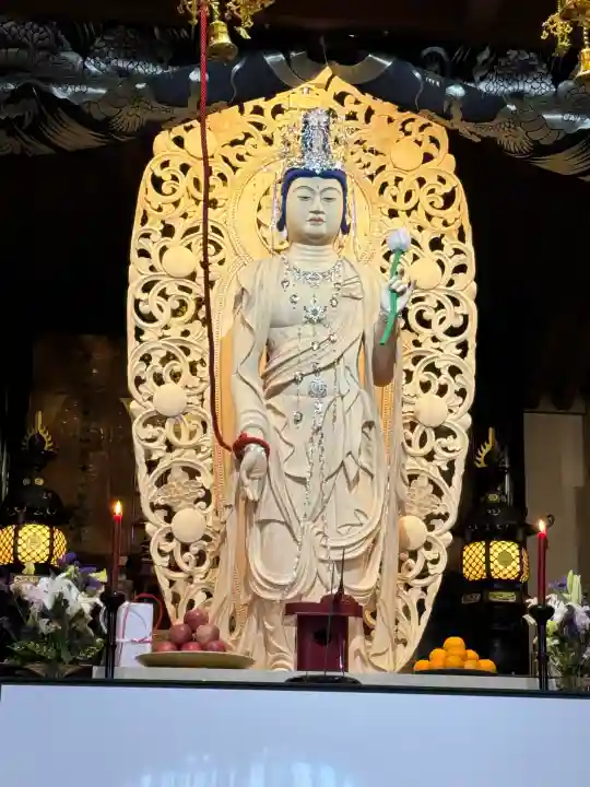 伊勢の国 四天王寺の{uncategorized: "未分類", other: "その他", undefined: "問題あり", building: "その他建物", grave: "お墓", sacred_gate: "鳥居", guardian: "狛犬", statue: "像", buddha: "仏像", history: "歴史", nature: "自然", garden: "庭園", animal: "動物", pagoda: "塔", temizu: "手水舎", mountain_gate: "山門・神門", sanctuary: "本殿・本堂", subordinate: "末社・摂社", art: "芸術", scenery: "景色", jizo: "地蔵", ema: "絵馬", goshuin: "御朱印", omikuji: "おみくじ", items: "授与品その他", amulet: "お守り", goshuincho: "御朱印帳", eats: "食事", festival: "お祭り", votive_dance: "神楽", shichigosan: "七五三参", wedding: "結婚式", experience: "体験その他", initially: "初詣", around: "周辺", anti_infection: "感染症対策"}