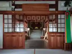 諏訪神社の本殿