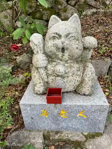 お松大権現の{uncategorized: "未分類", other: "その他", undefined: "問題あり", building: "その他建物", grave: "お墓", sacred_gate: "鳥居", guardian: "狛犬", statue: "像", buddha: "仏像", history: "歴史", nature: "自然", garden: "庭園", animal: "動物", pagoda: "塔", temizu: "手水舎", mountain_gate: "山門・神門", sanctuary: "本殿・本堂", subordinate: "末社・摂社", art: "芸術", scenery: "景色", jizo: "地蔵", ema: "絵馬", goshuin: "御朱印", omikuji: "おみくじ", items: "授与品その他", amulet: "お守り", goshuincho: "御朱印帳", eats: "食事", festival: "お祭り", votive_dance: "神楽", shichigosan: "七五三参", wedding: "結婚式", experience: "体験その他", initially: "初詣", around: "周辺", anti_infection: "感染症対策"}