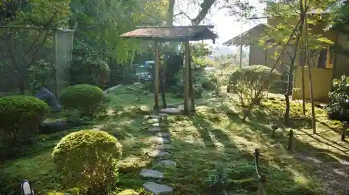 三寳寺の庭園