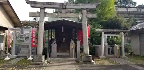 小菅稲荷神社の鳥居