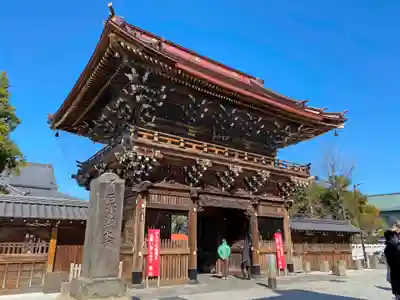 西新井大師総持寺の山門・神門