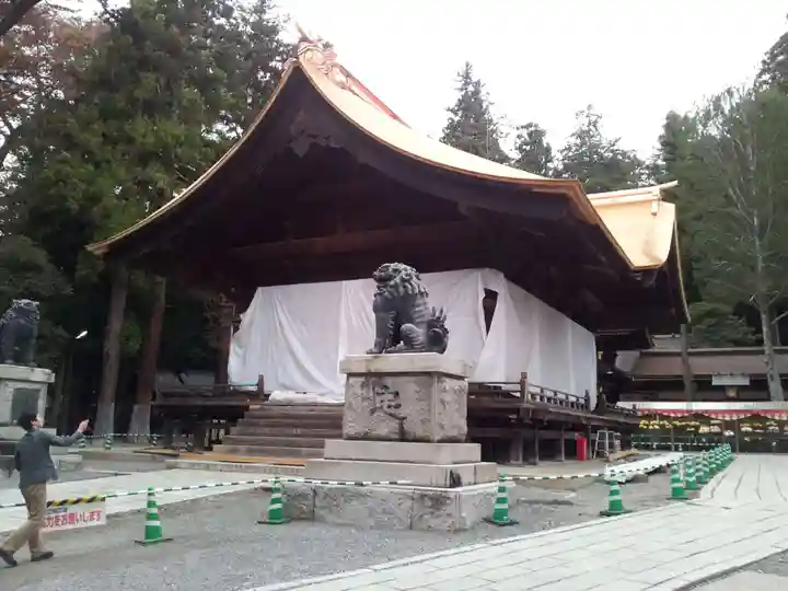 諏訪大社下社秋宮の本殿・本堂