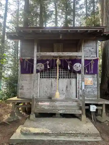 坪沼八幡神社の末社・摂社